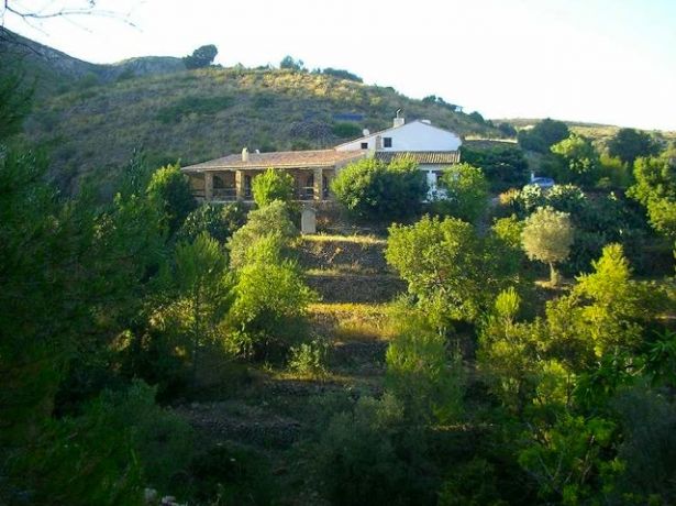 Eco-lodge in de Sierra de Bernia, Valencia Eco-lodge in de Sierra de Bernia, Valencia
